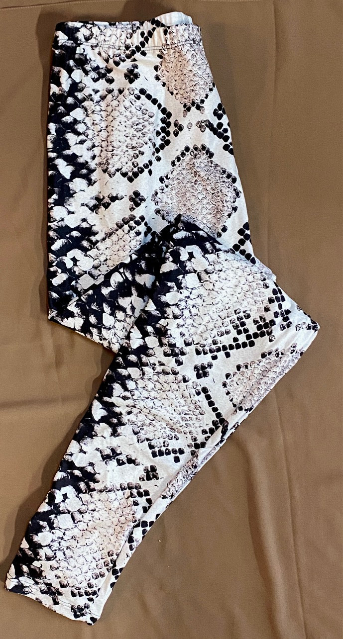 Leggings - Buttery Soft in Plus Sizes - Fits Sizes 12-24