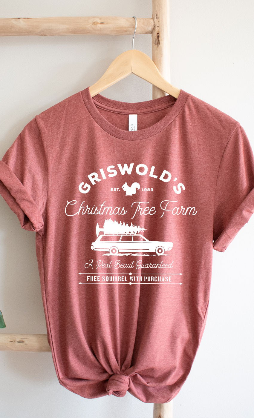 T-Shirt Women's Griswold's Christmas Tree Farm Graphic Tee with White Squirrel