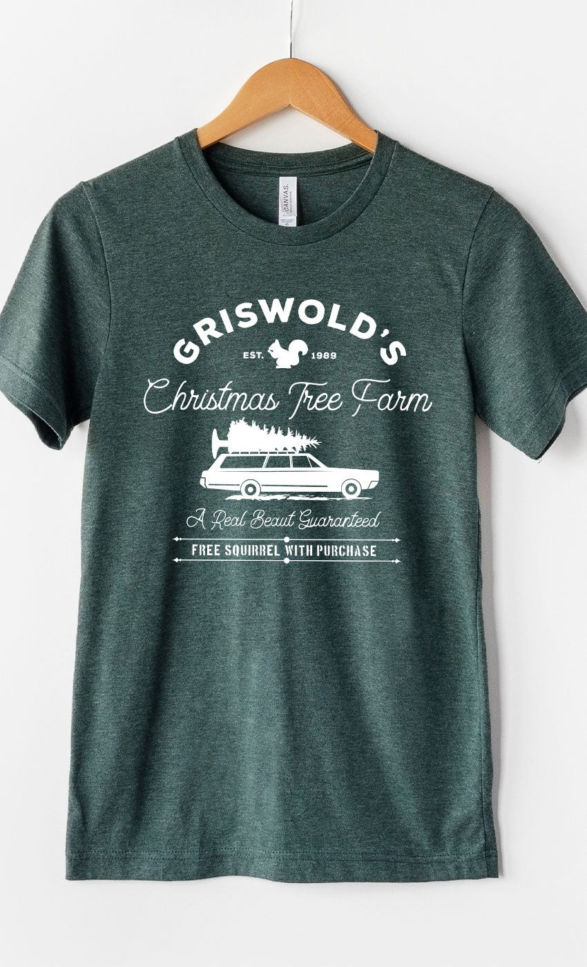 T-Shirt Women's Griswold's Christmas Tree Farm Graphic Tee with White Squirrel