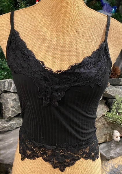Clothing - Cropped Camisole - V-Neck - Trimmed in Elegant Lace