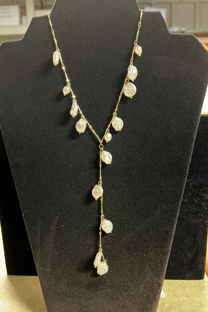 Jewelry- Pretty in Pearl Y Necklace