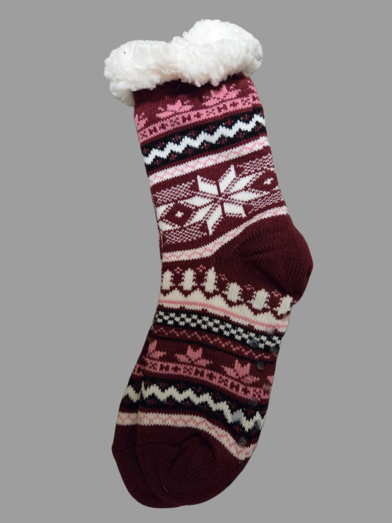 Socks - Fleece-Lined, No Slip Snowflake Design for Women in Assorted Sizes