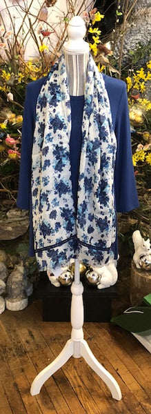 Clothing Accessory - Scarf in lively spring flowers