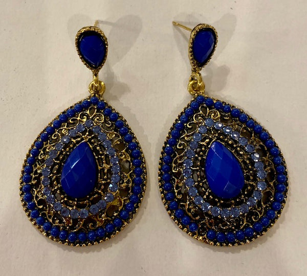 Jewelry - Assorted Earrings Collection
