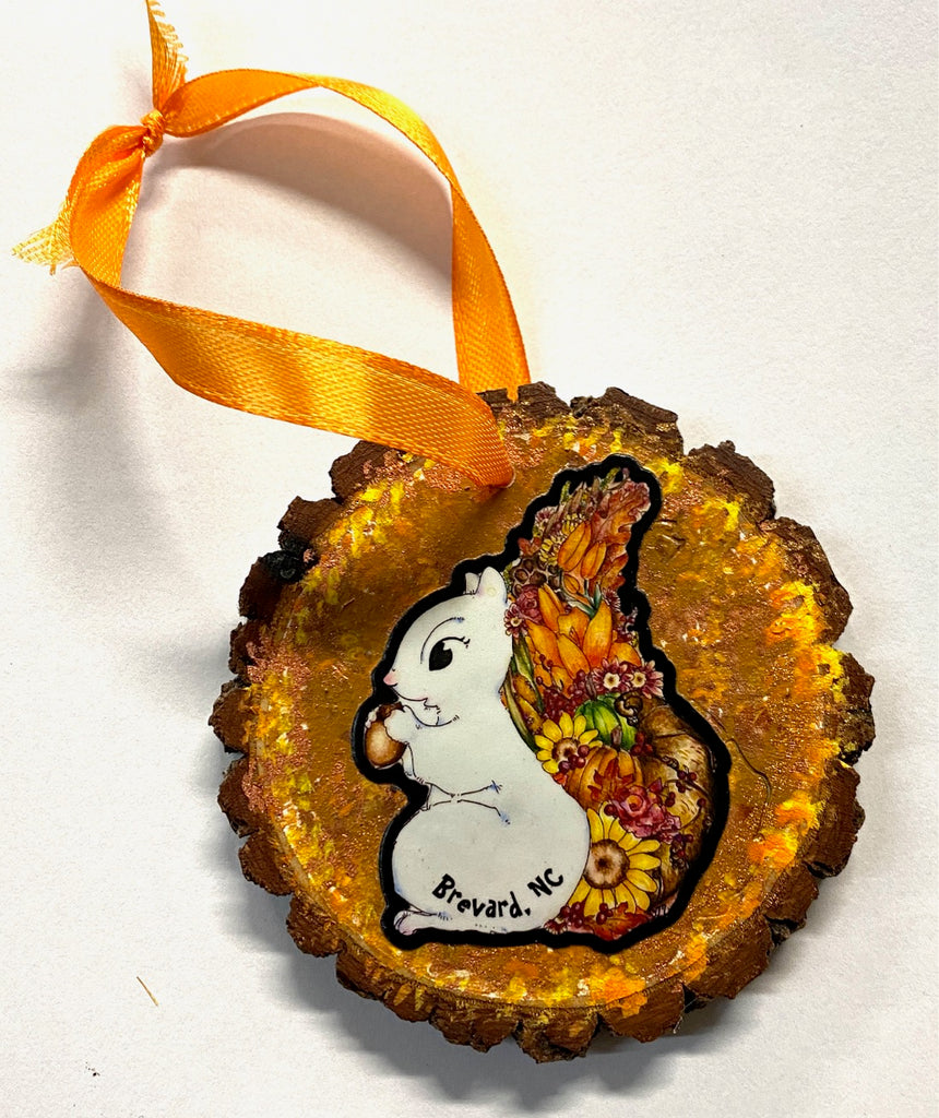 Ornament - Log Cut Ornament with Flower-Tail White Squirrel Design