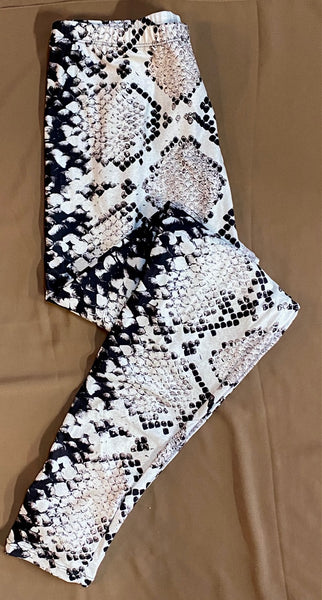 Leggings - Buttery Soft in Plus Sizes - Fits Sizes 12-24